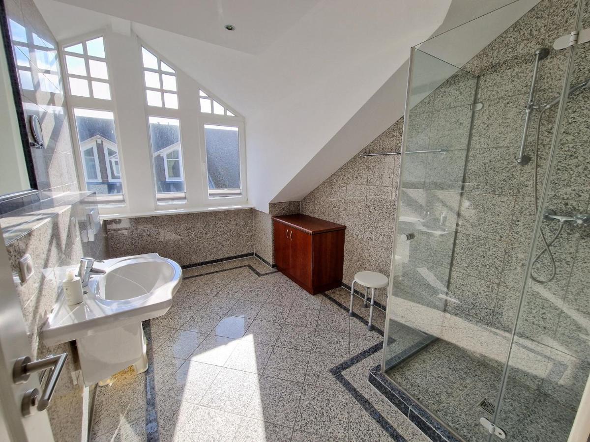 Komfort Mit 2 Schlafzimmern Und Balkon Im Dachgeschoss 047 Ostseebad Binz