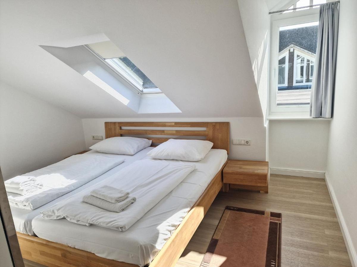 Apartment Komfort Mit 2 Schlafzimmern Und Balkon Im Dachgeschoss 047